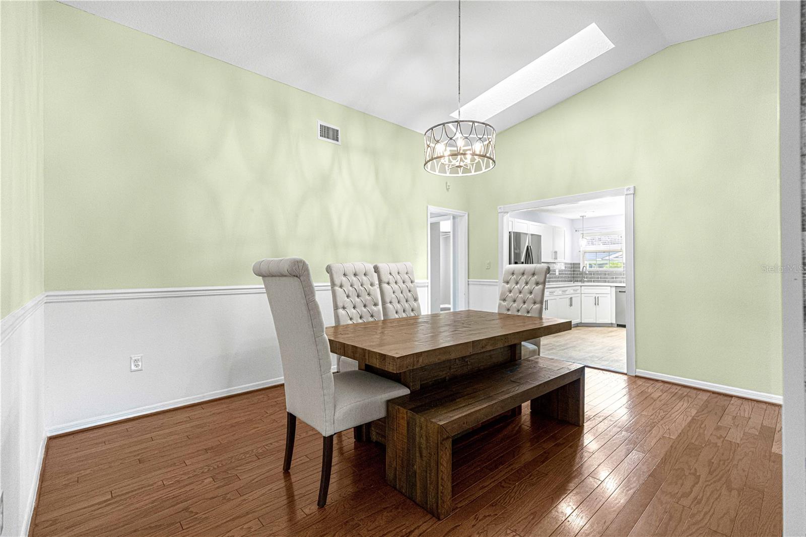 925 BEVERLY HARBORS DR