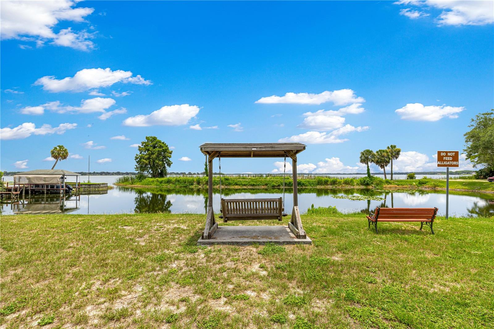 925 BEVERLY HARBORS DR