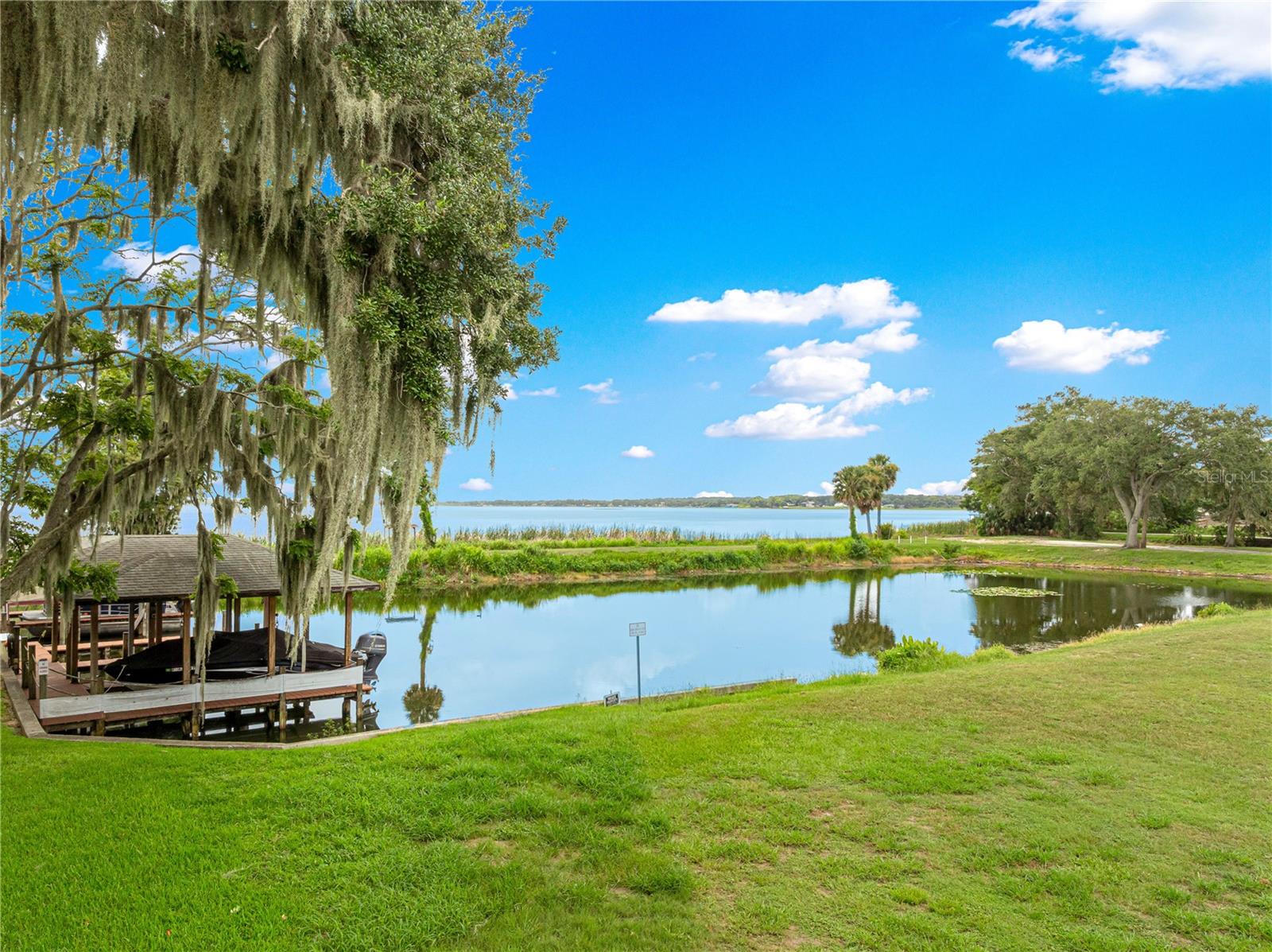 925 BEVERLY HARBORS DR
