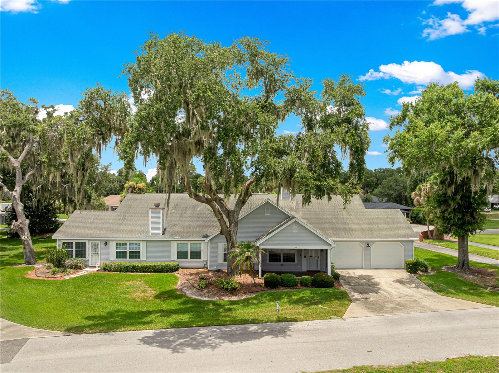 925 BEVERLY HARBORS DR
