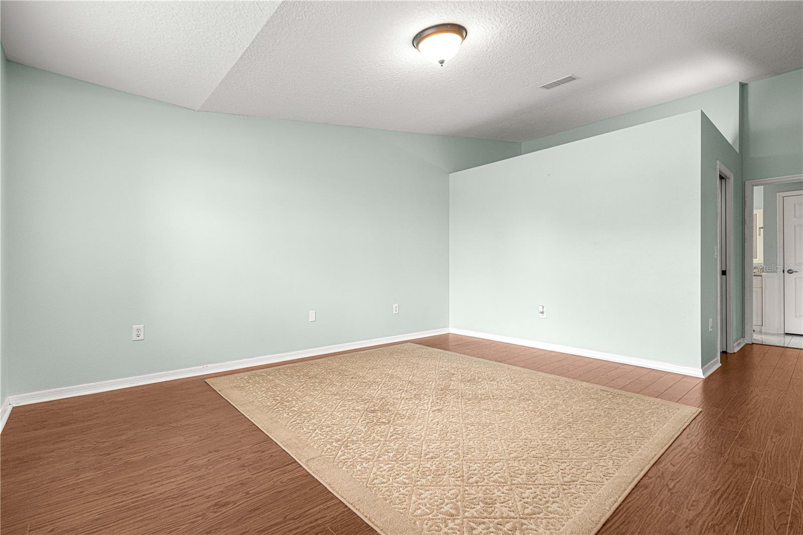 925 BEVERLY HARBORS DR
