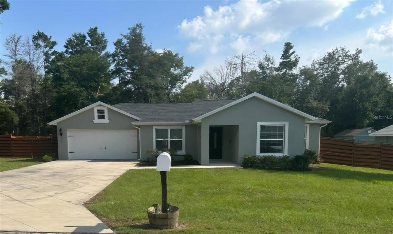 9424 SE 152ND LN