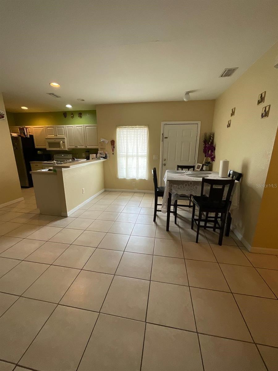 3047 27TH CT