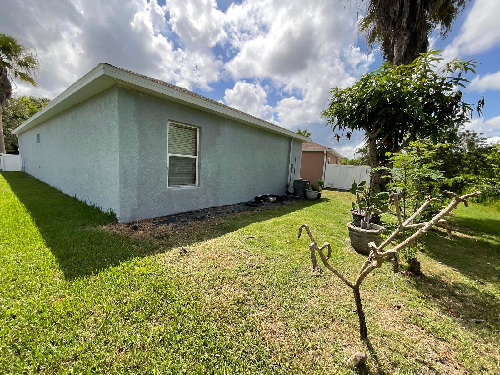 3047 27TH CT