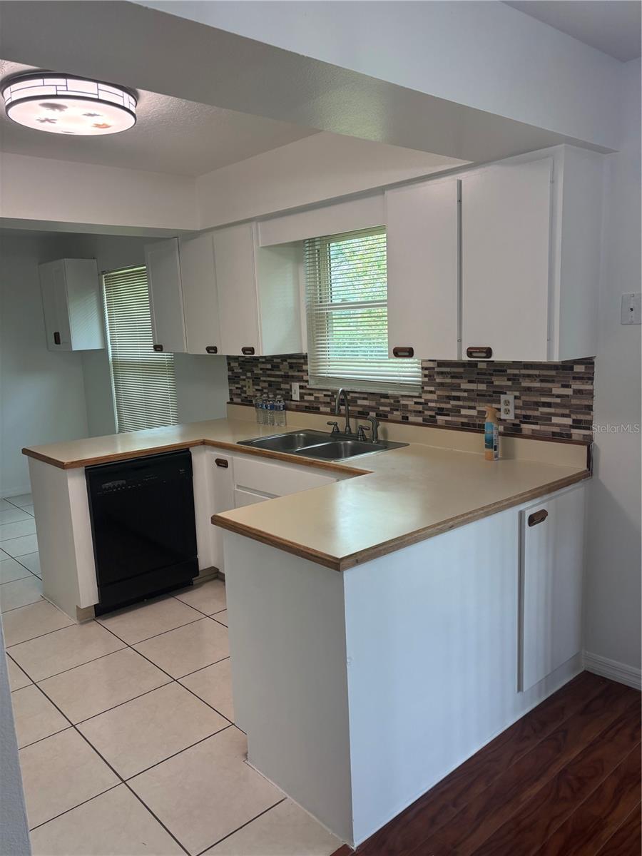 3341 NW 44TH CT