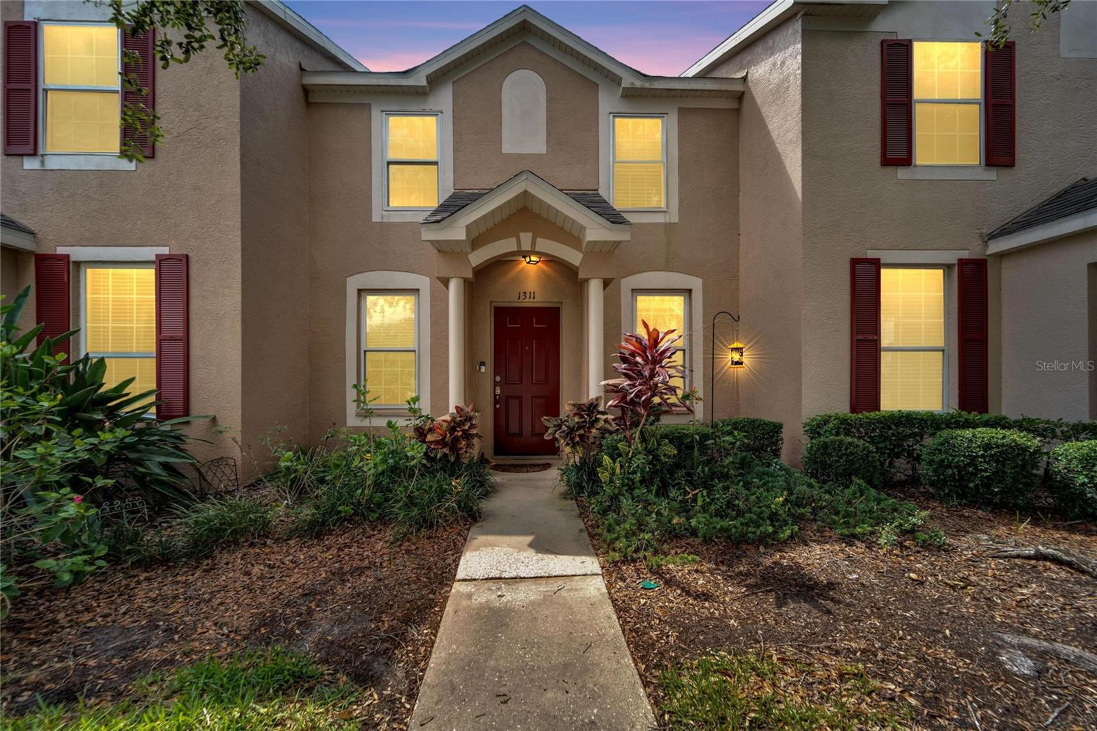 1311 LYONSHIRE DR