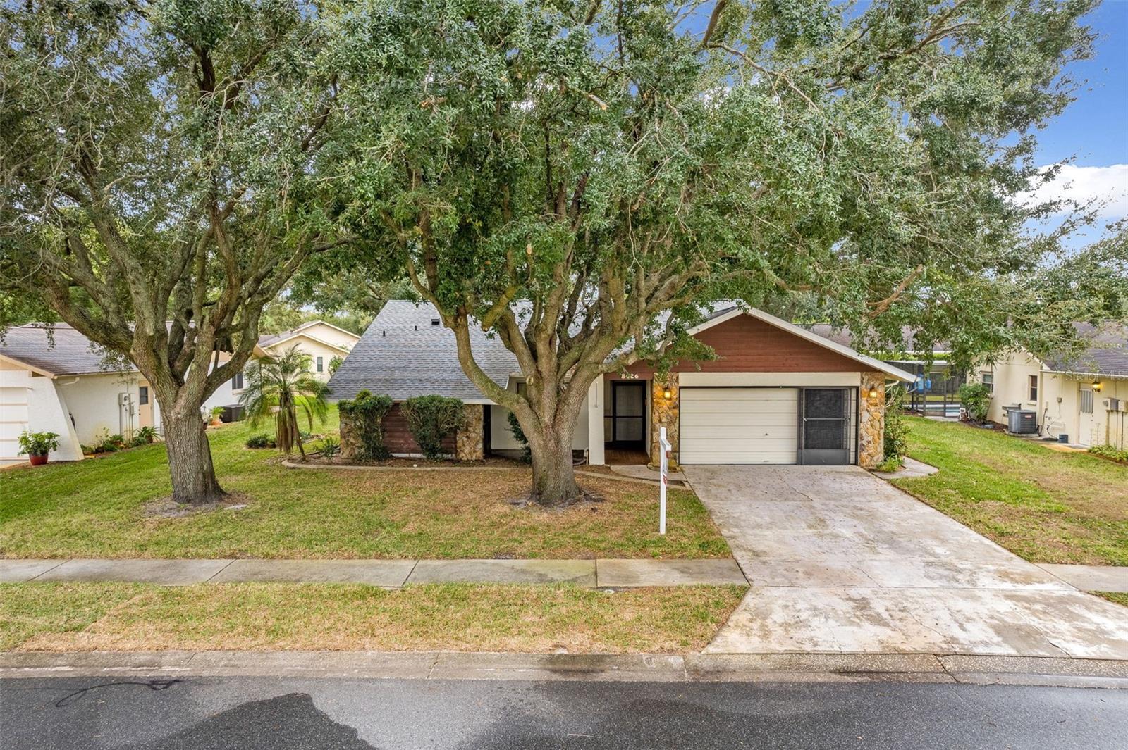 8626 WOODBRIDGE DR