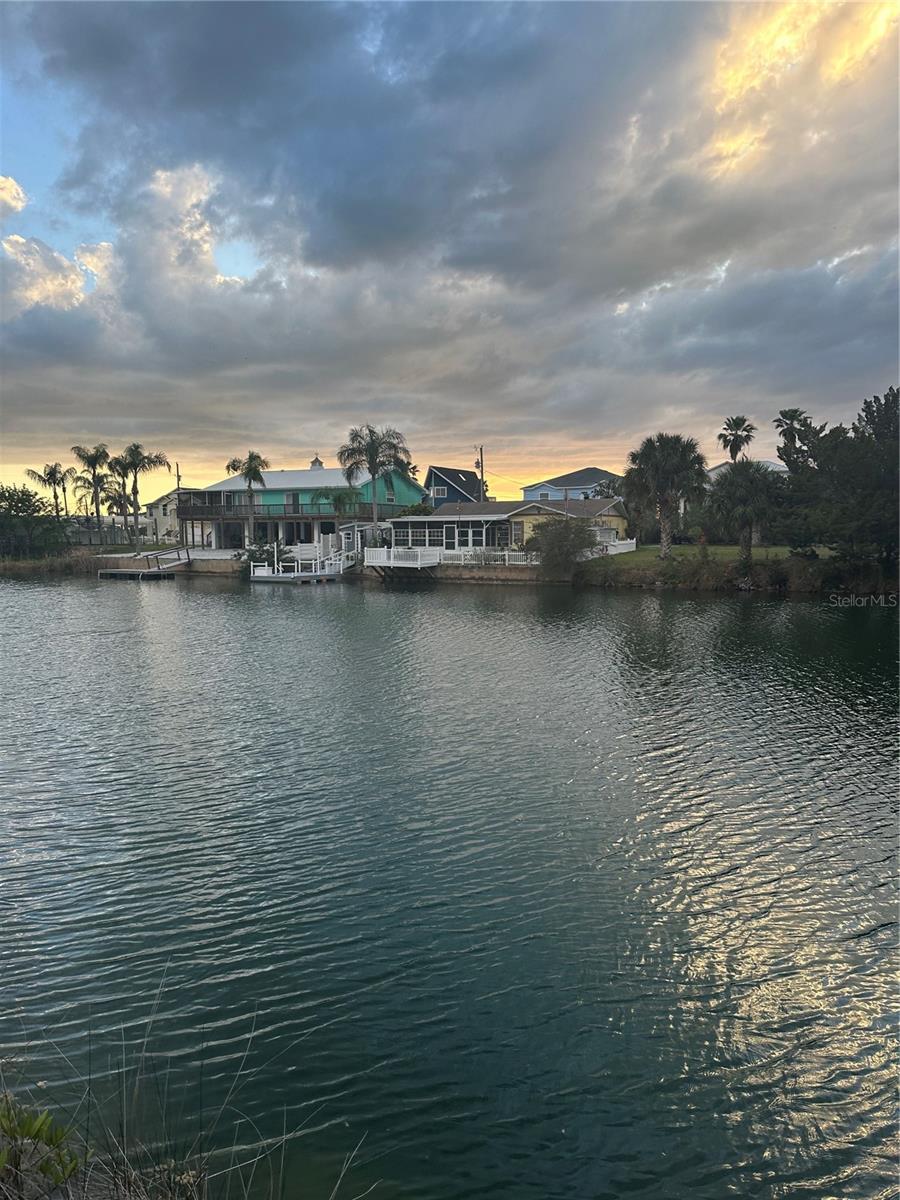 3377 OLEANDER DR