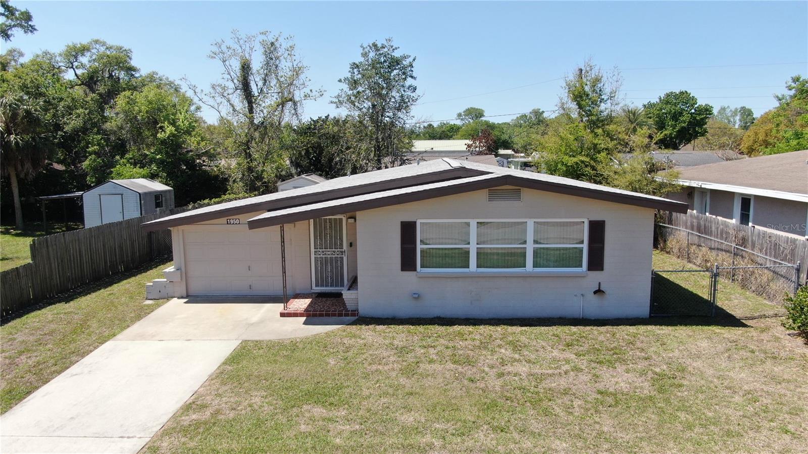 1950 GOLFVIEW BLVD