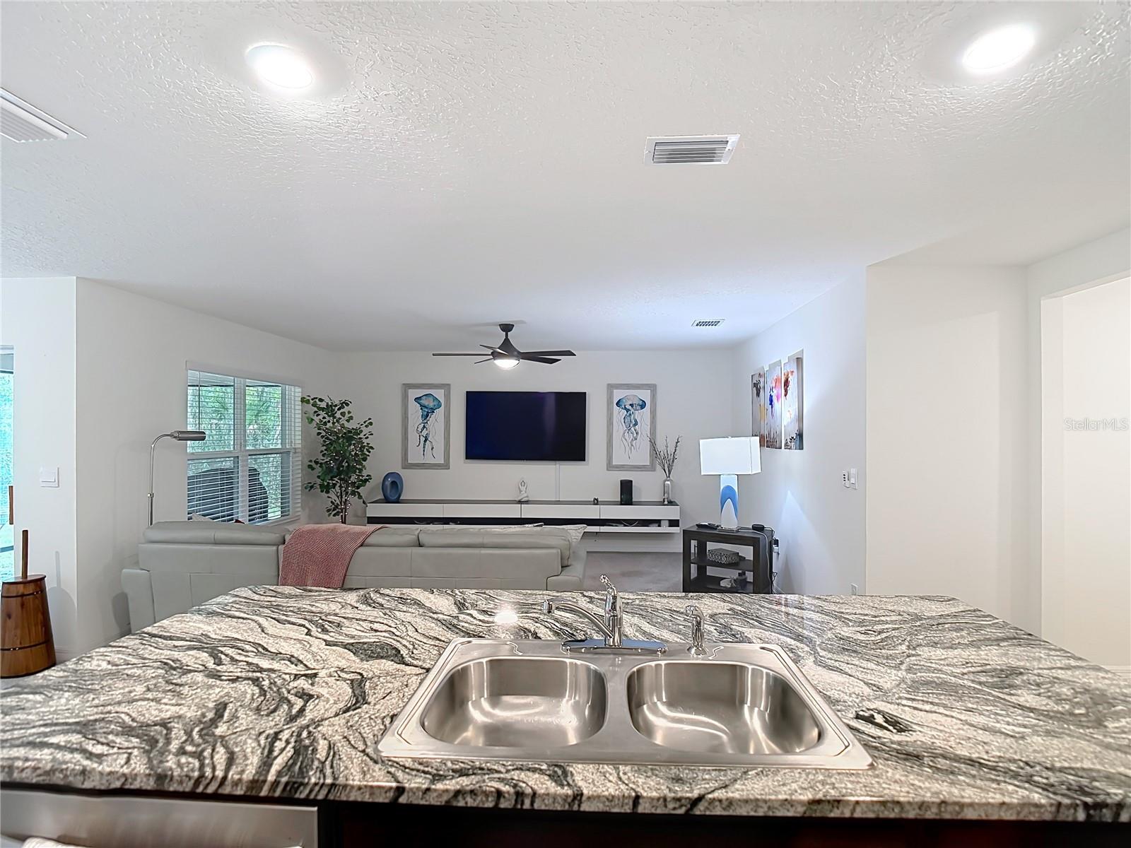 5274 DIANTHA WAY