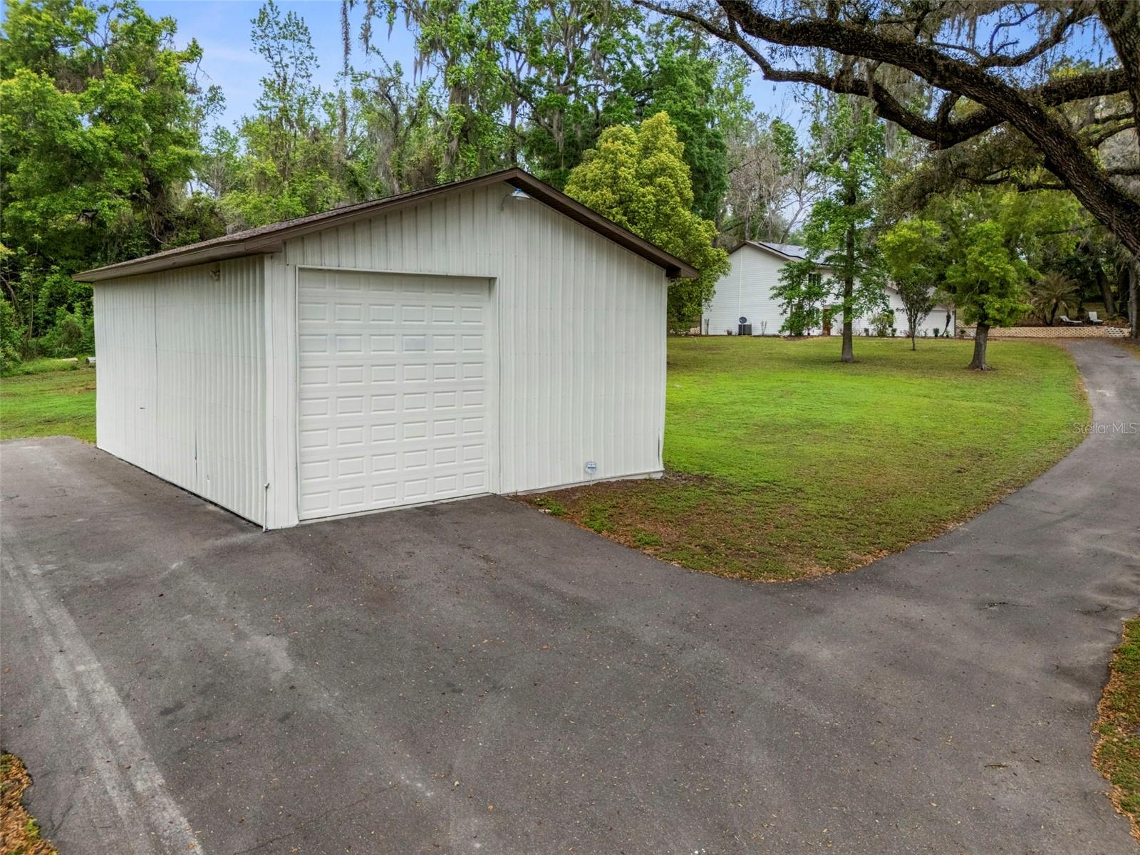 15839 POWERLINE RD