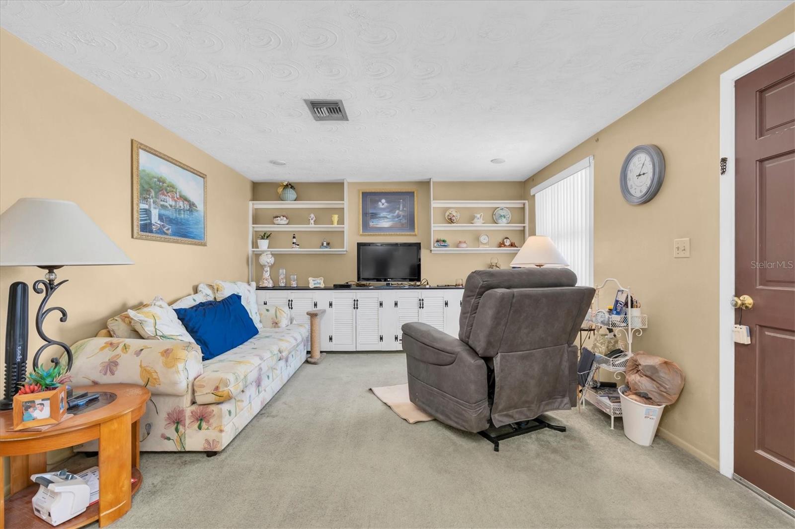 3352 SEFFNER DR