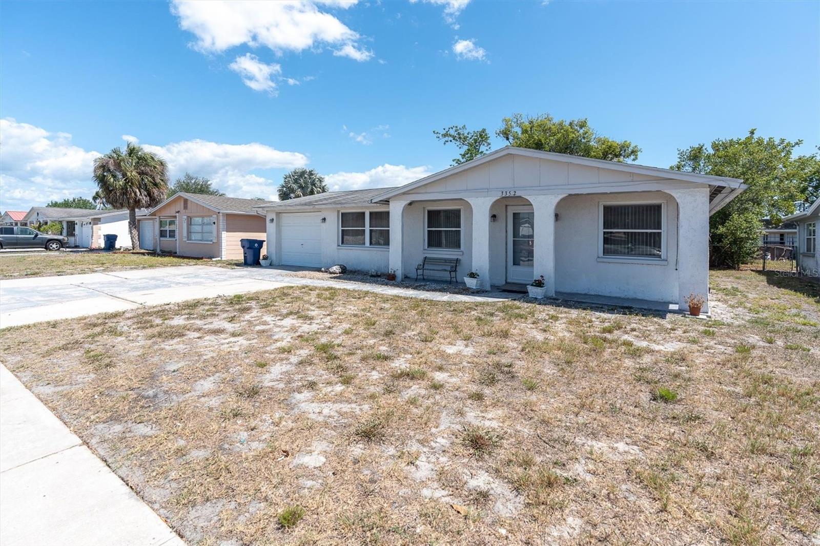 3352 SEFFNER DR