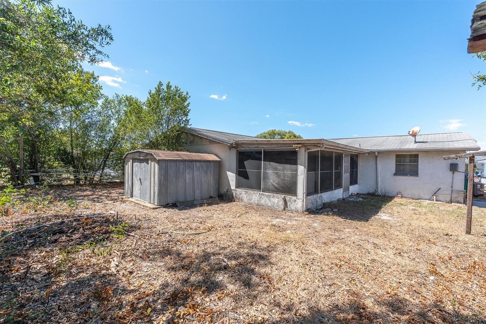 3352 SEFFNER DR