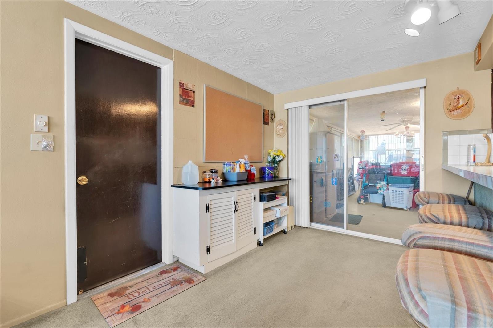 3352 SEFFNER DR
