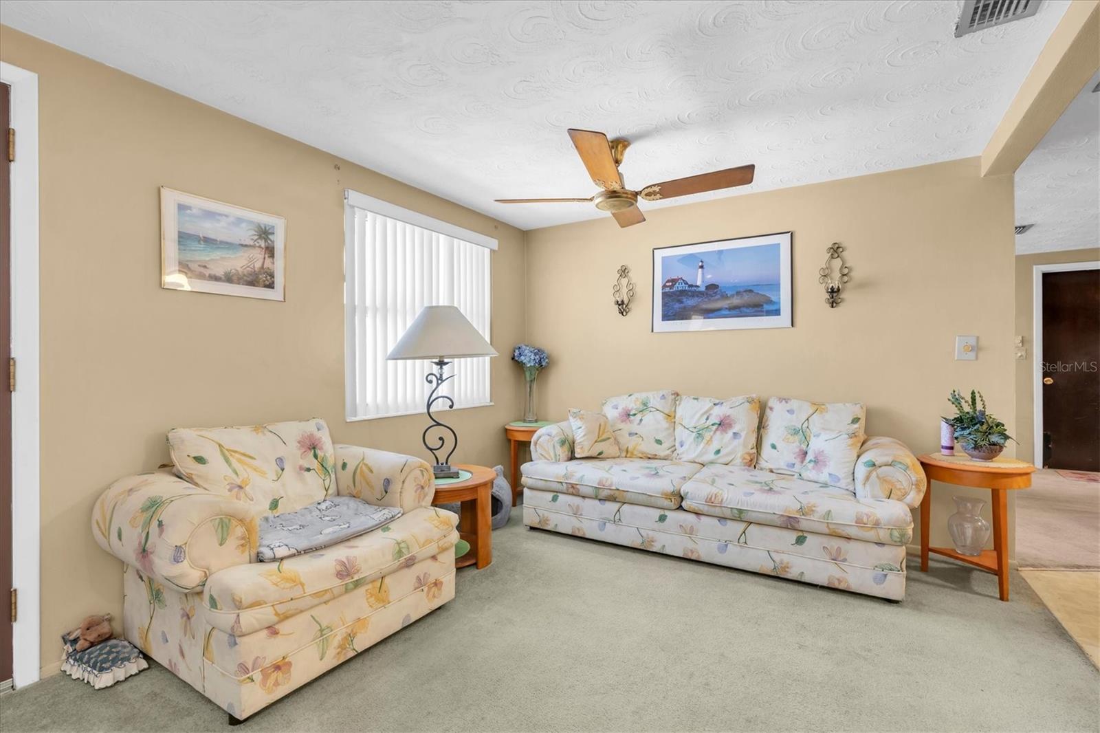 3352 SEFFNER DR