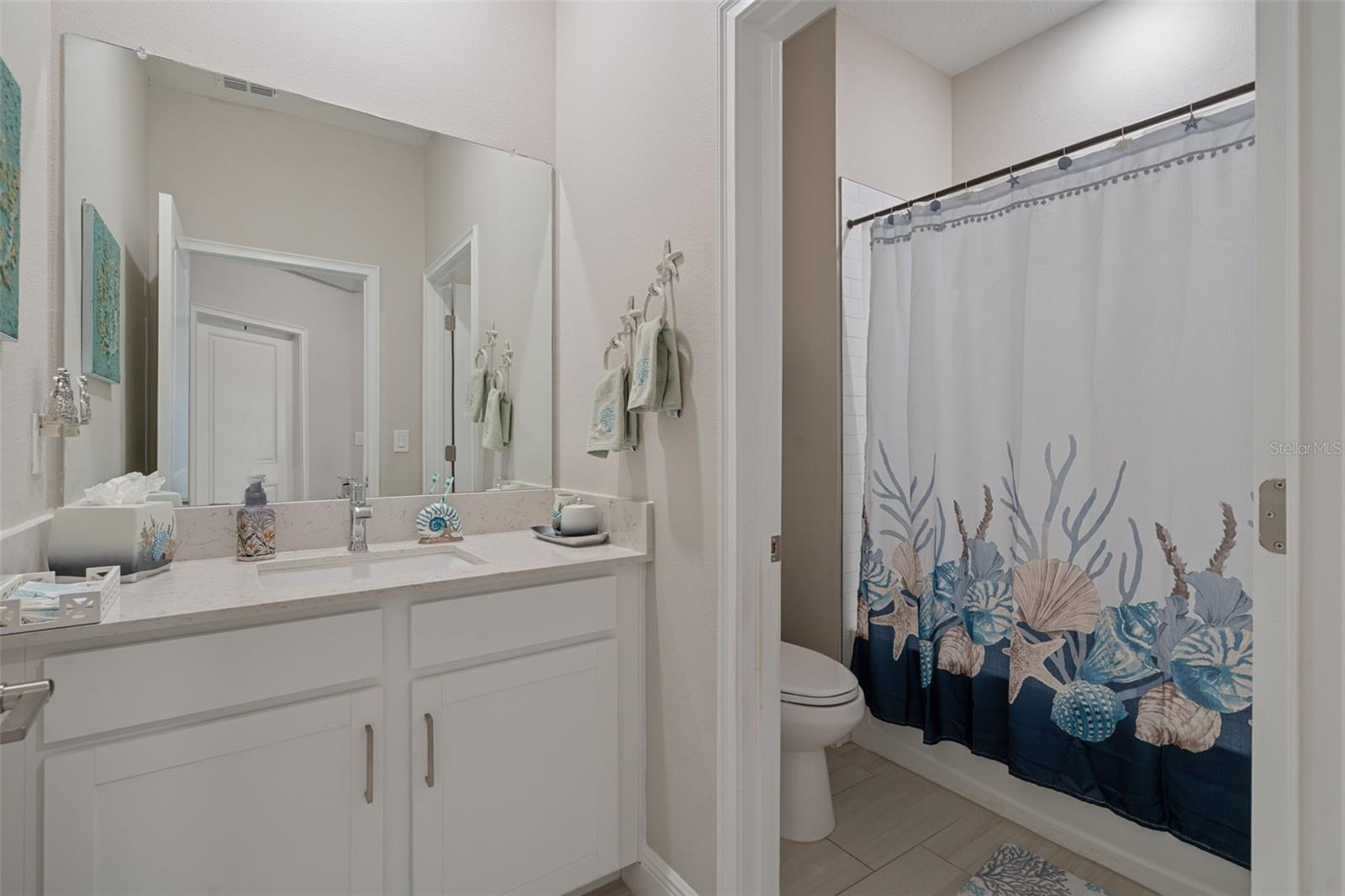 10093 CAMPANULA CT