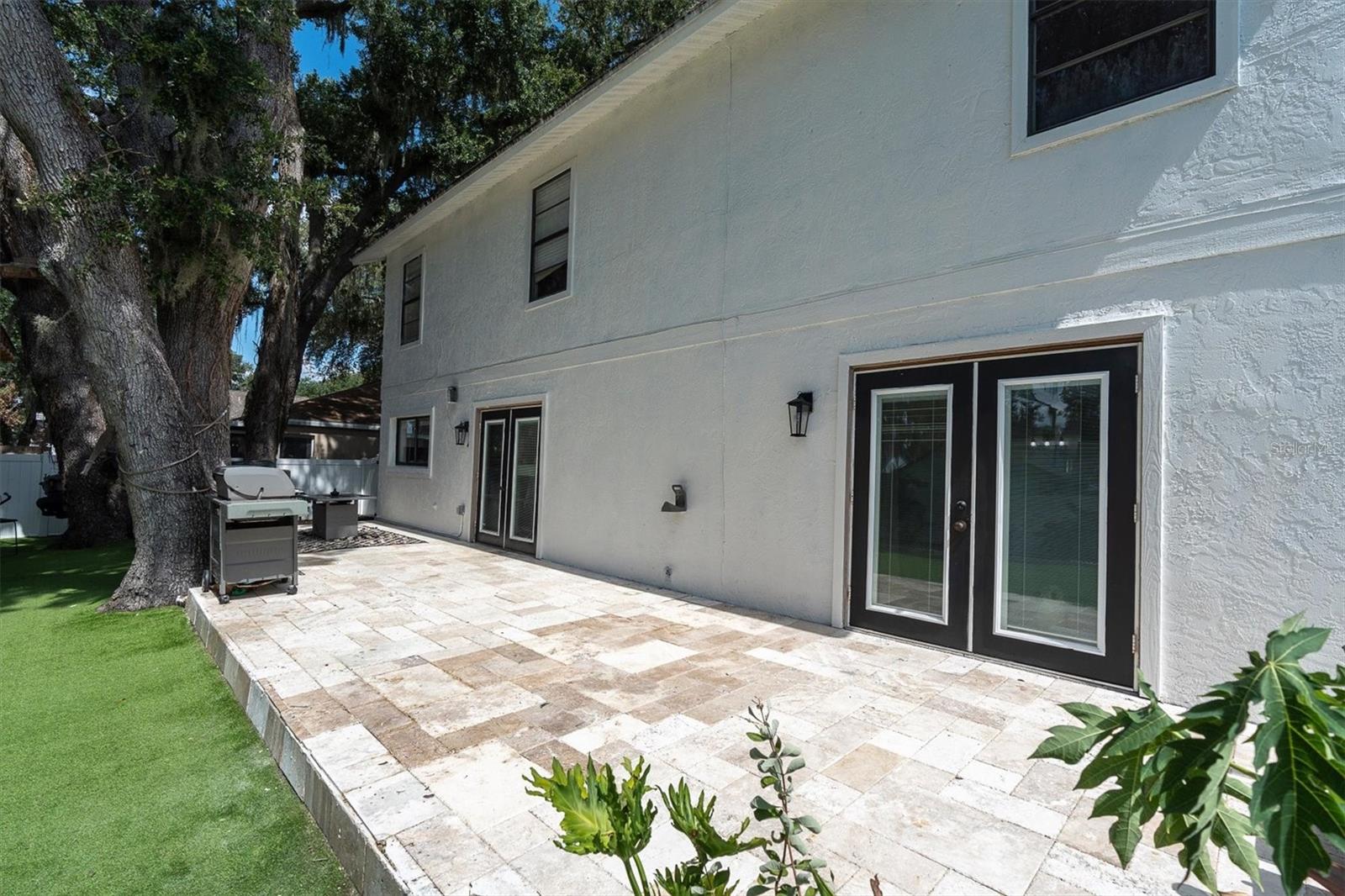 1901 LANDSIDE DR