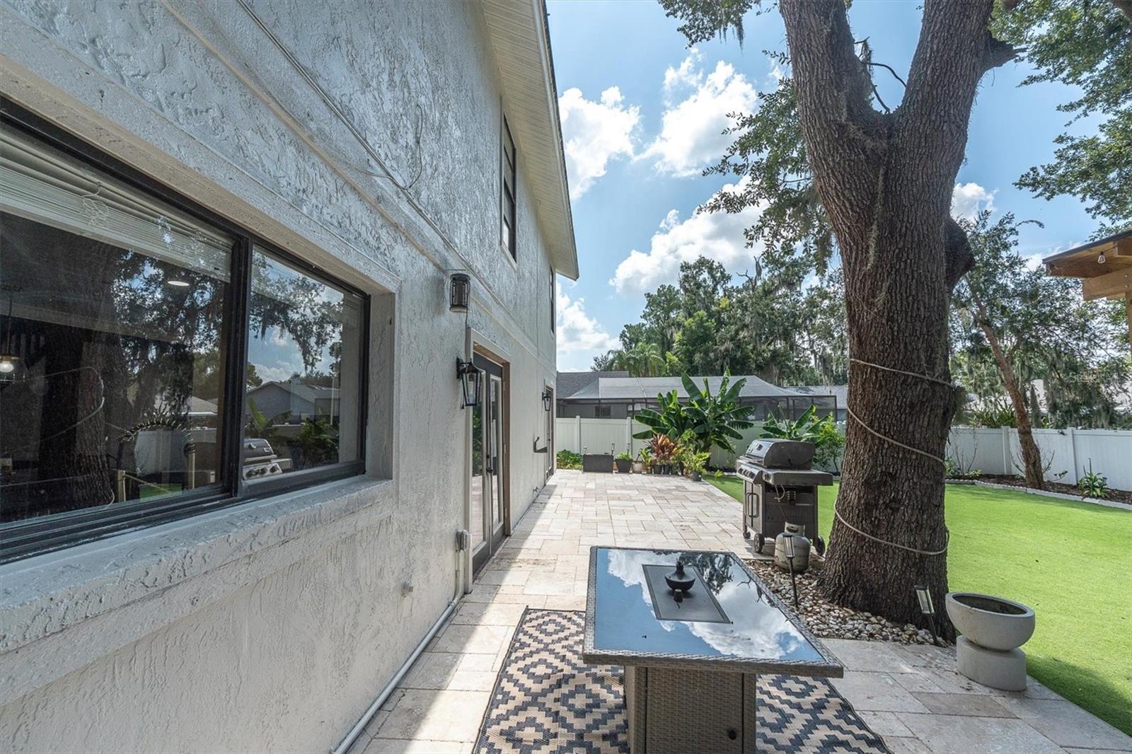 1901 LANDSIDE DR