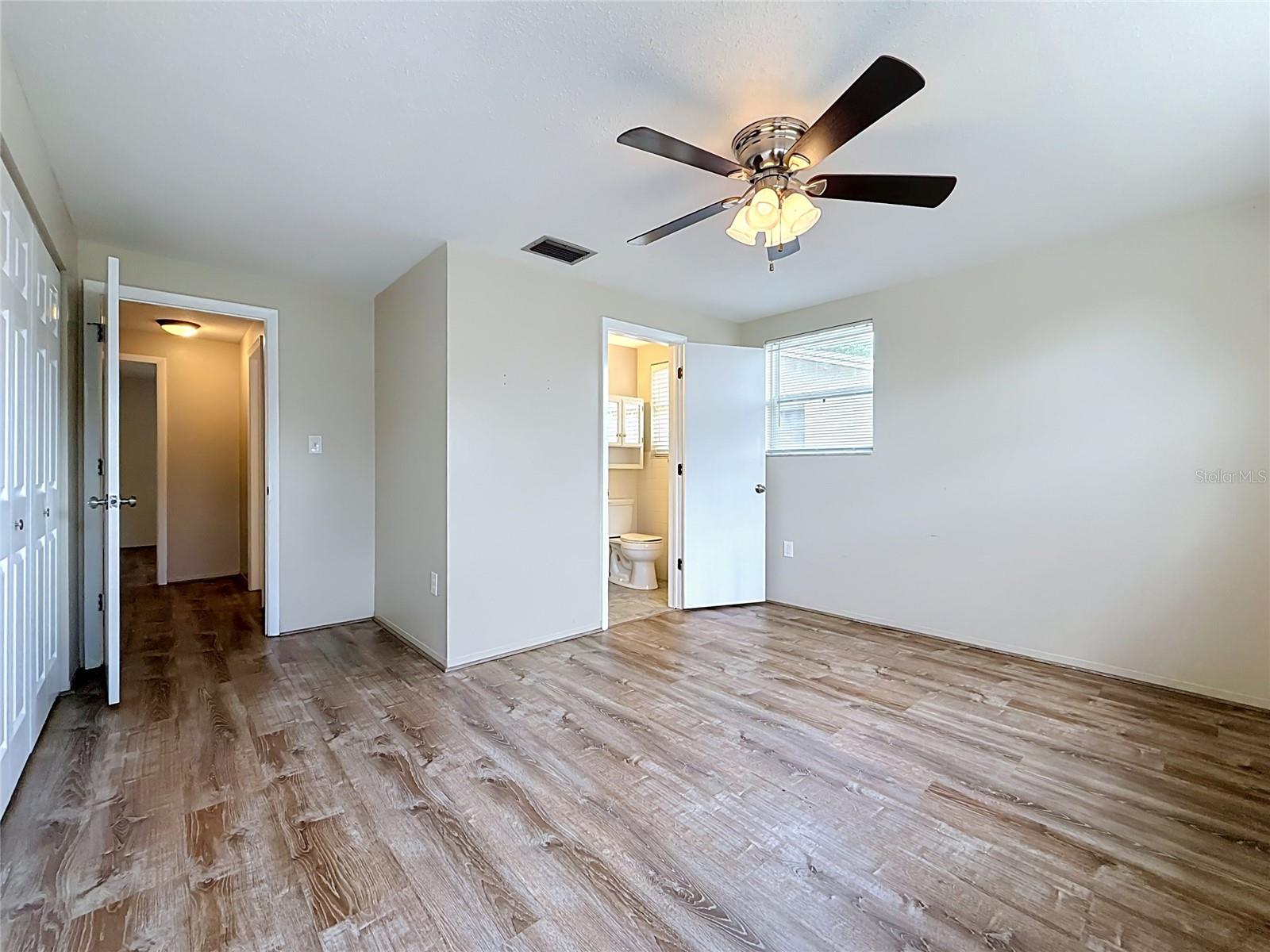 7633 LOTUS DR