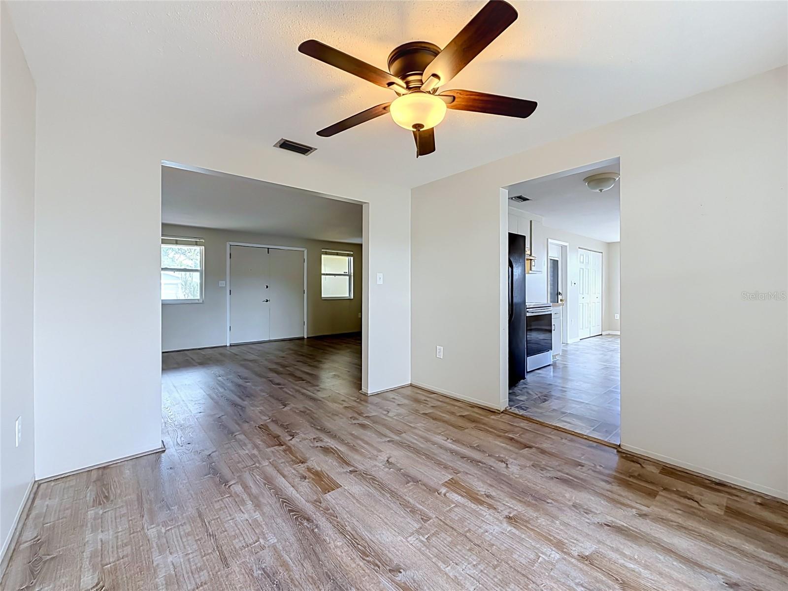 7633 LOTUS DR