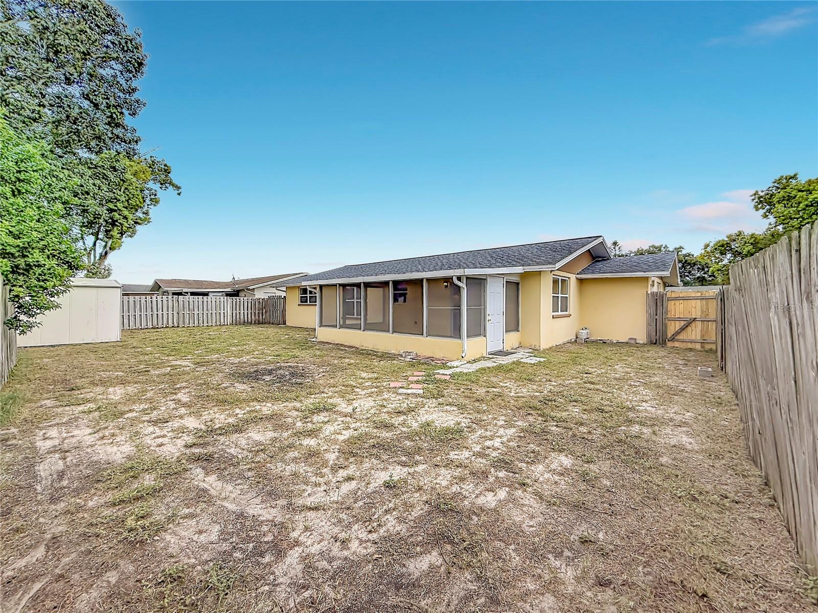 7633 LOTUS DR
