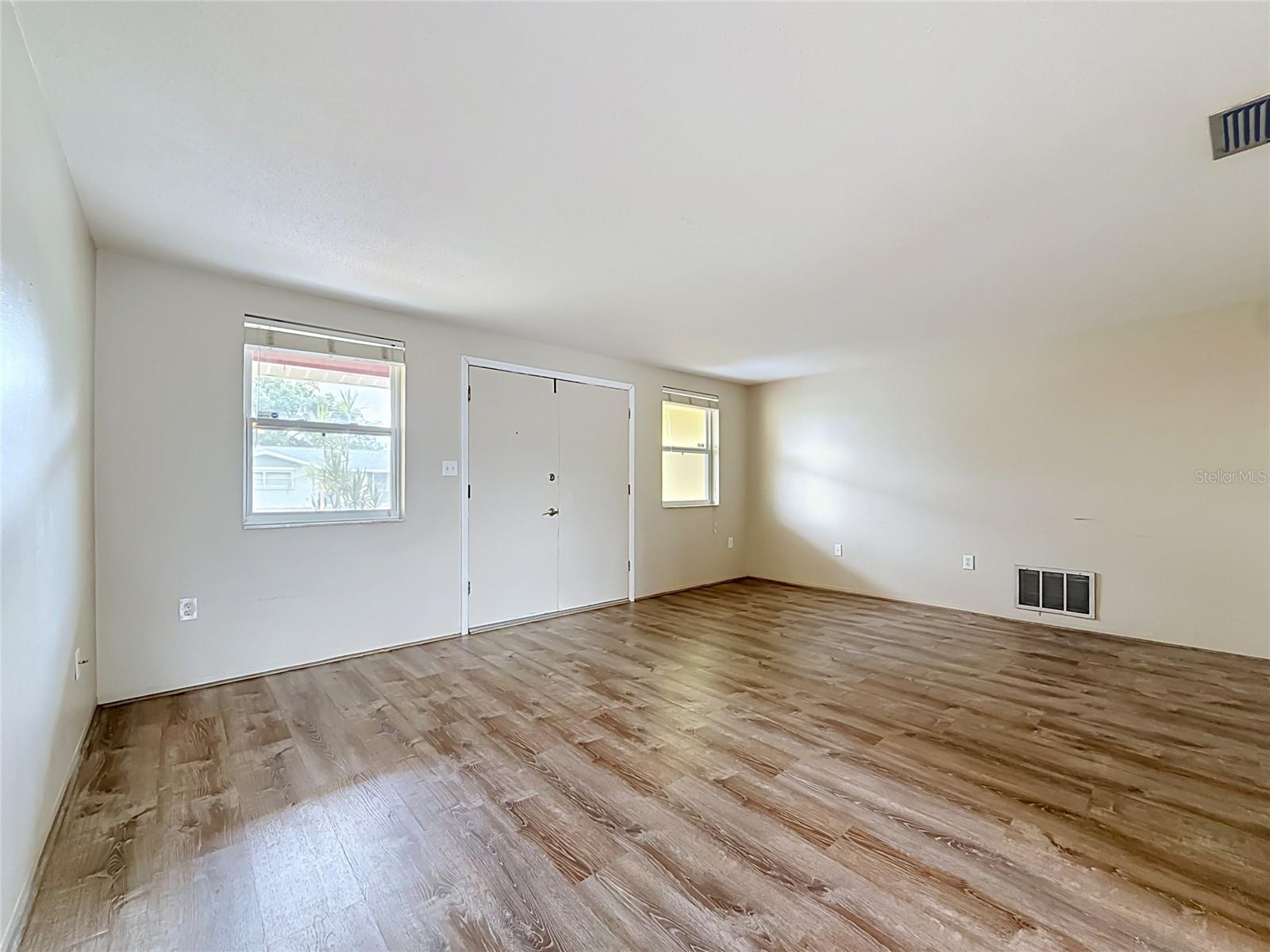 7633 LOTUS DR