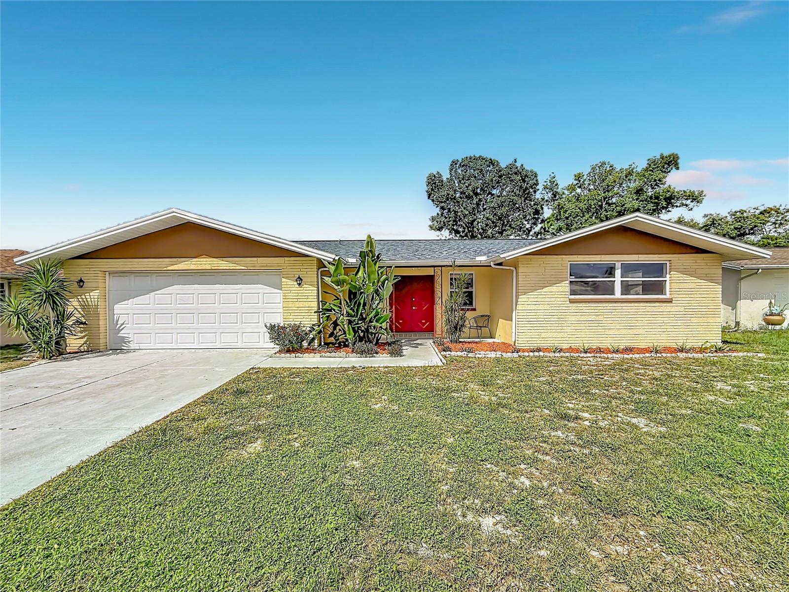 7633 LOTUS DR