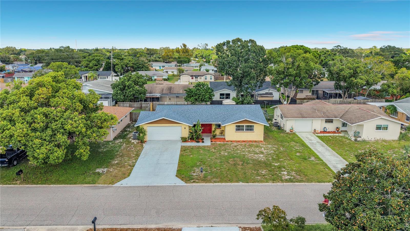 7633 LOTUS DR
