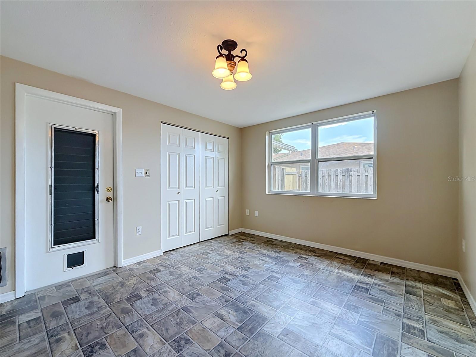 7633 LOTUS DR