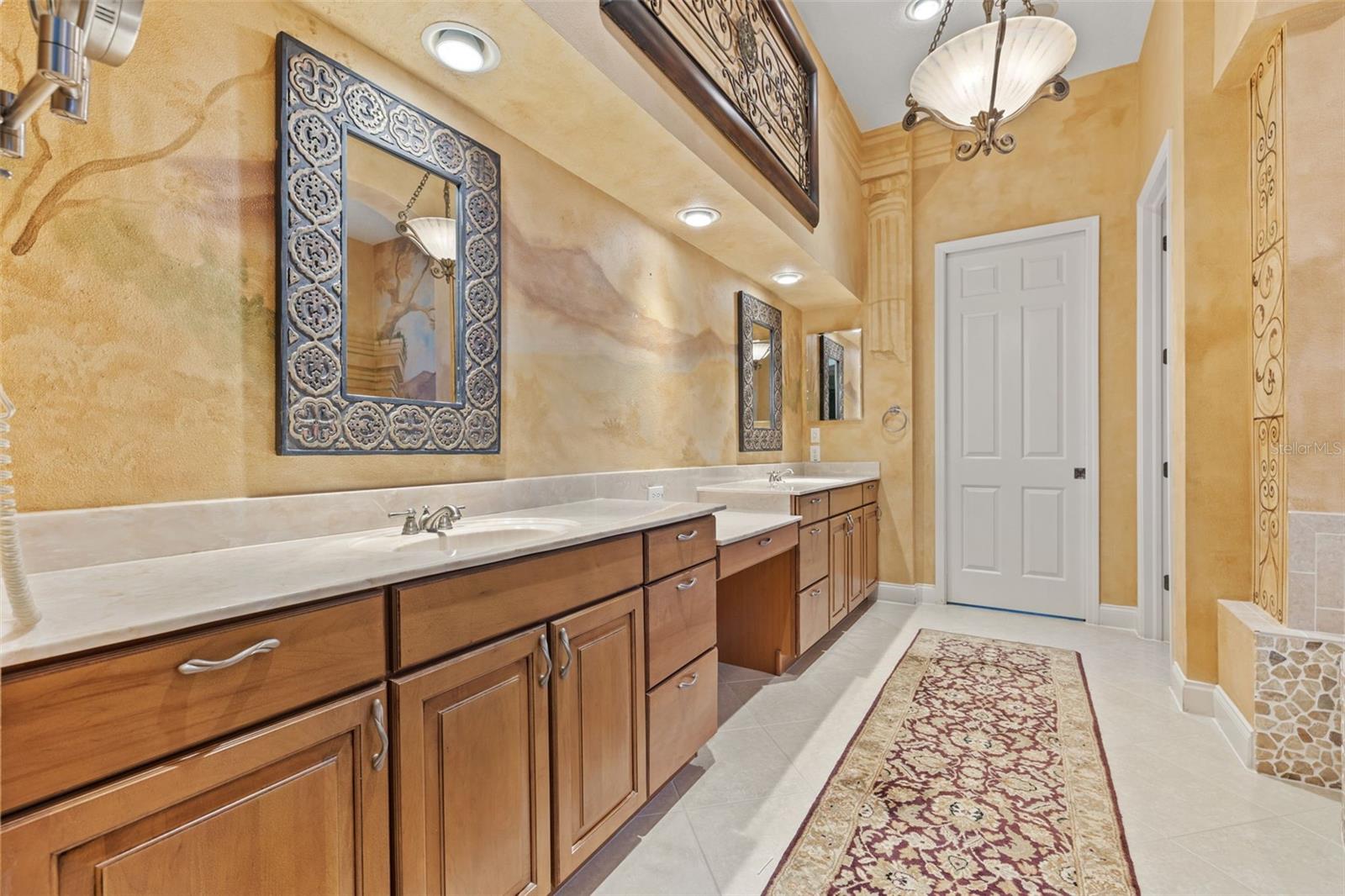 10816 BARBADOS ISLE DR