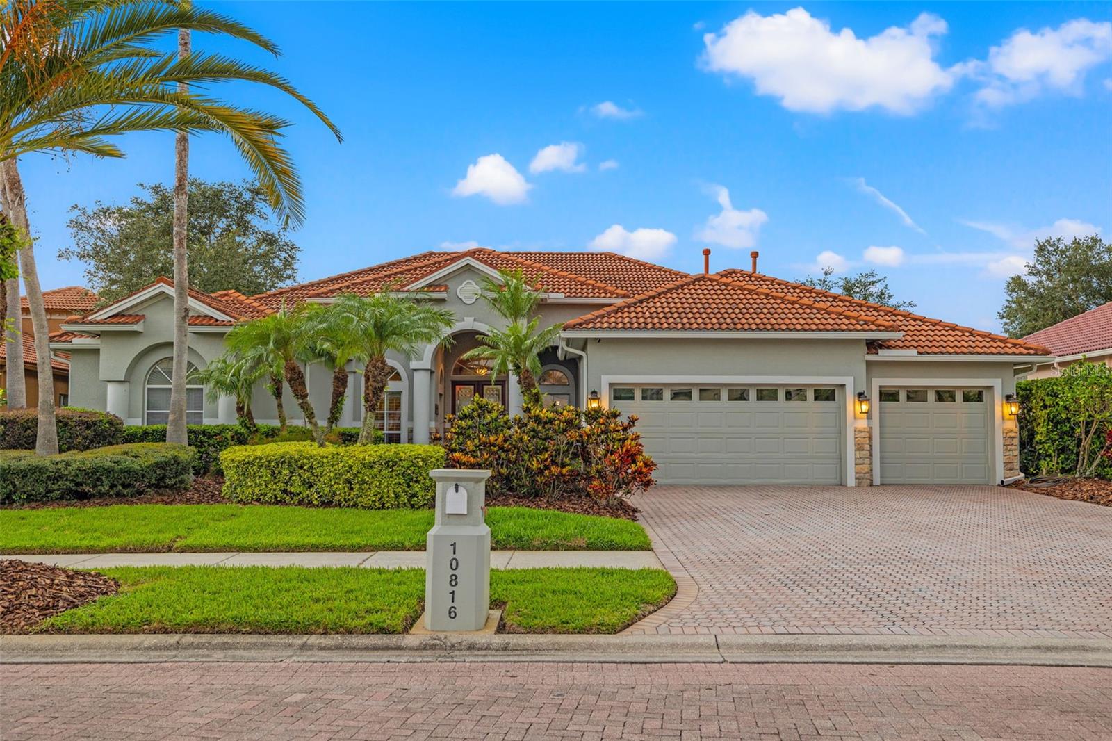 10816 BARBADOS ISLE DR