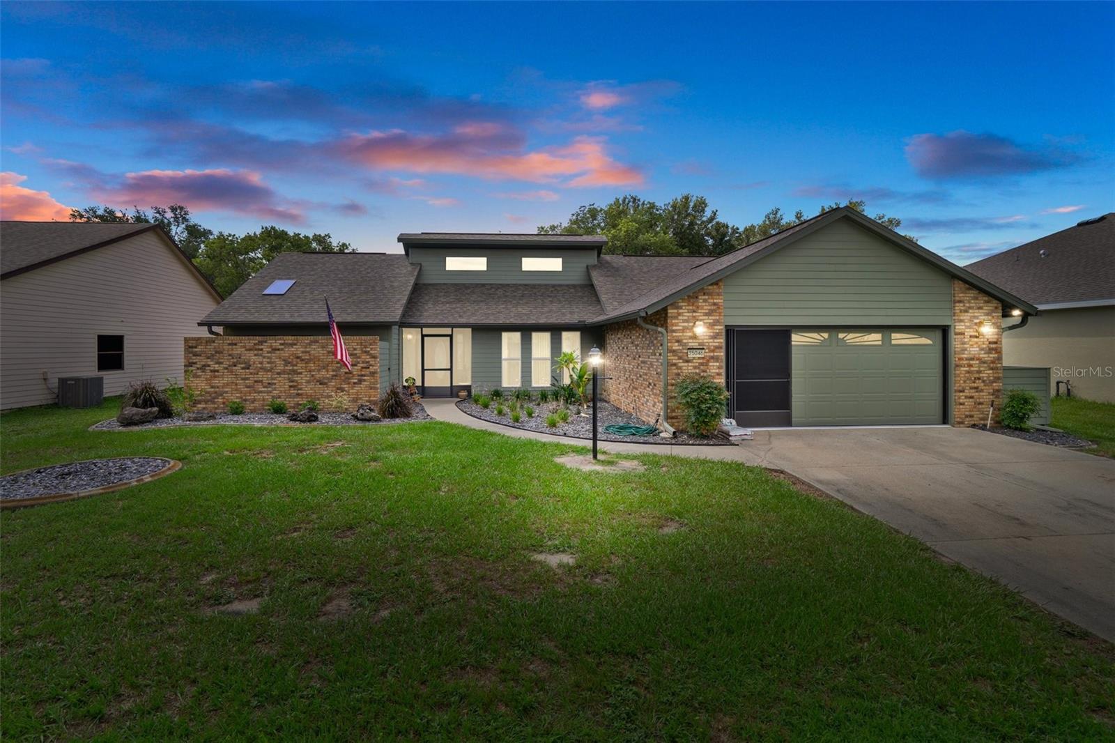 35046 SMOKETREE LN