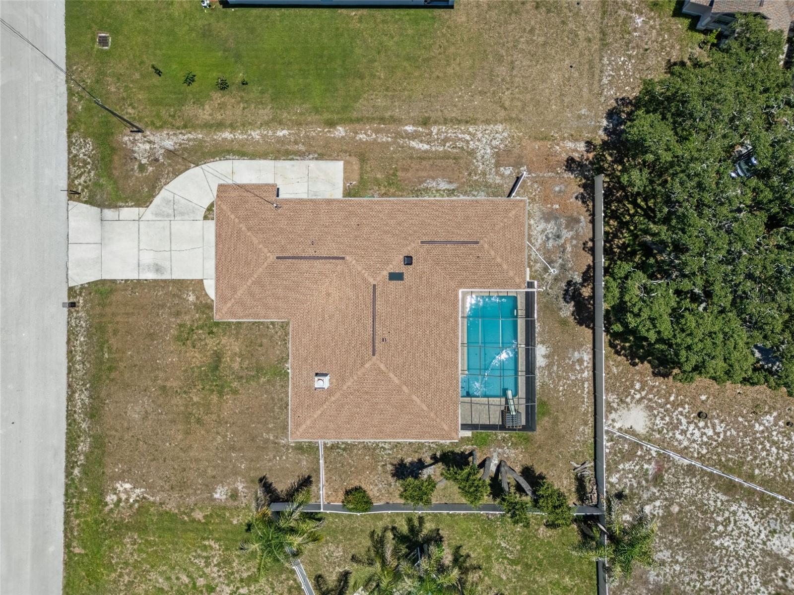 7376 SKYLARK DR