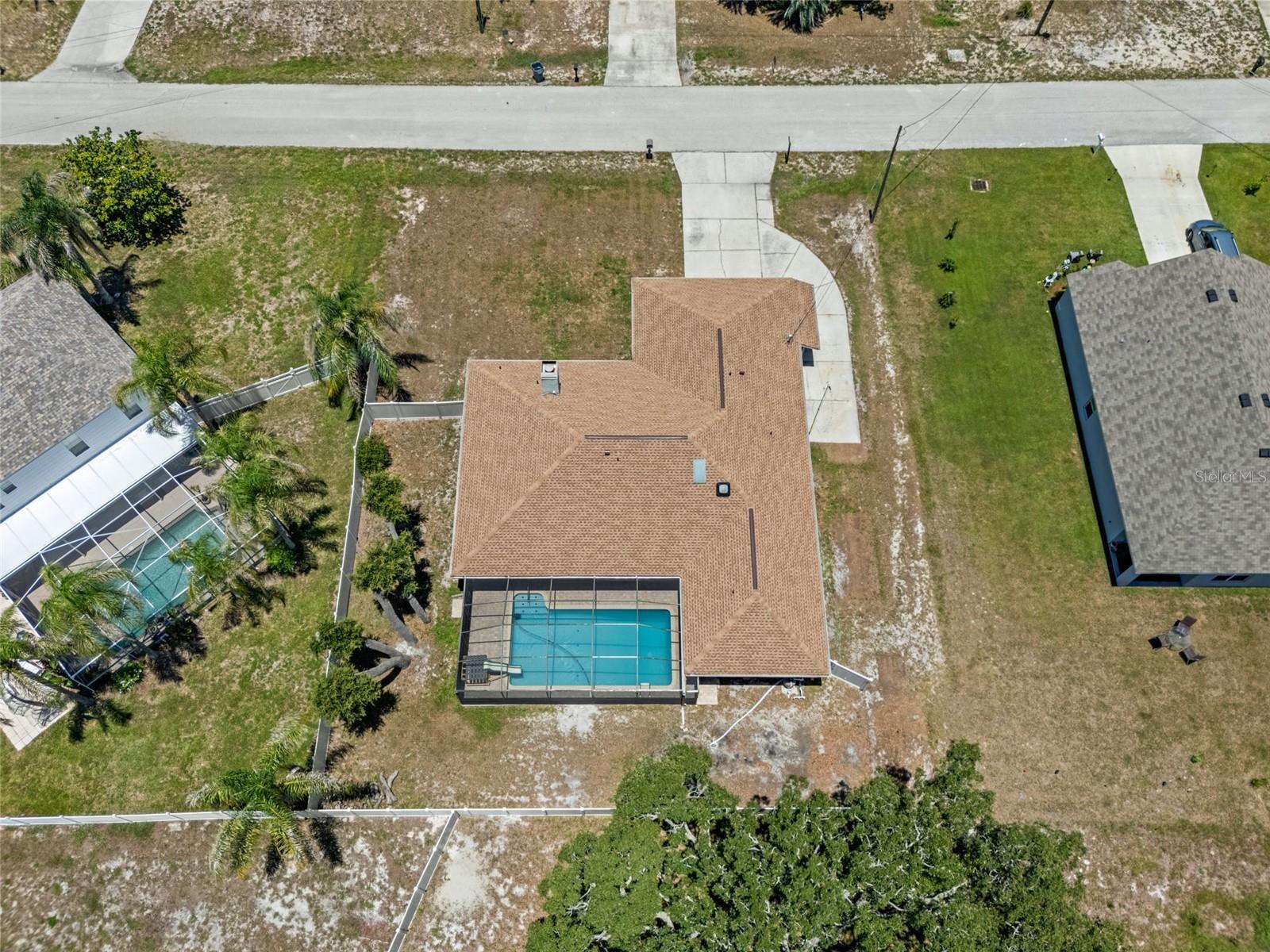 7376 SKYLARK DR