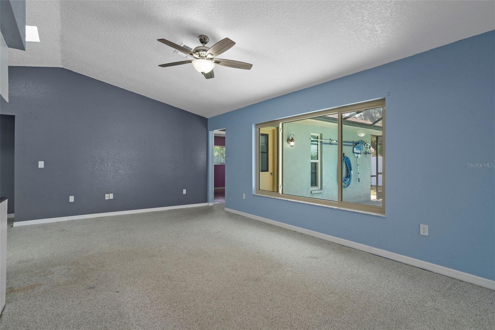 7376 SKYLARK DR