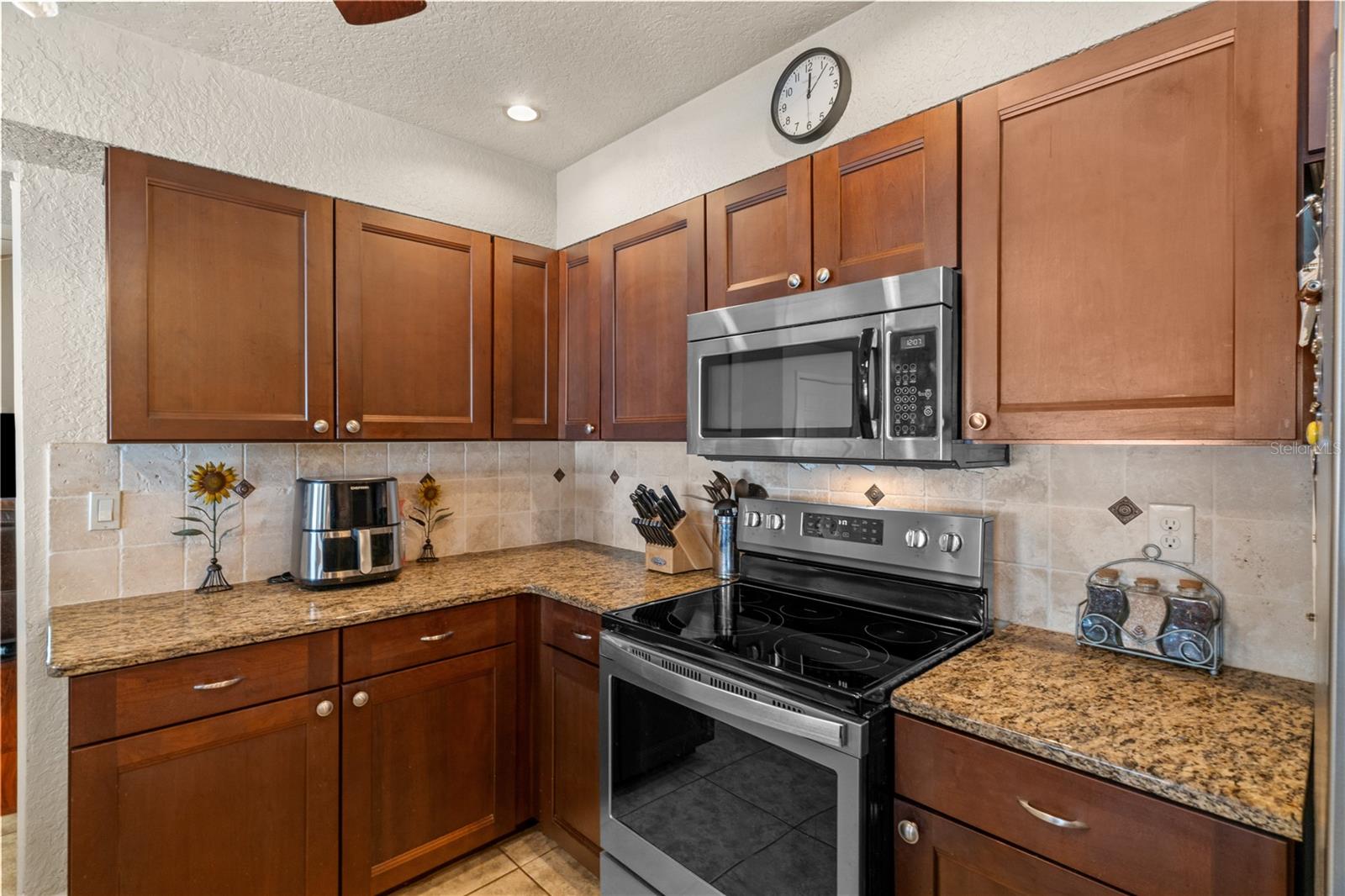 2285 GODFREY AVE