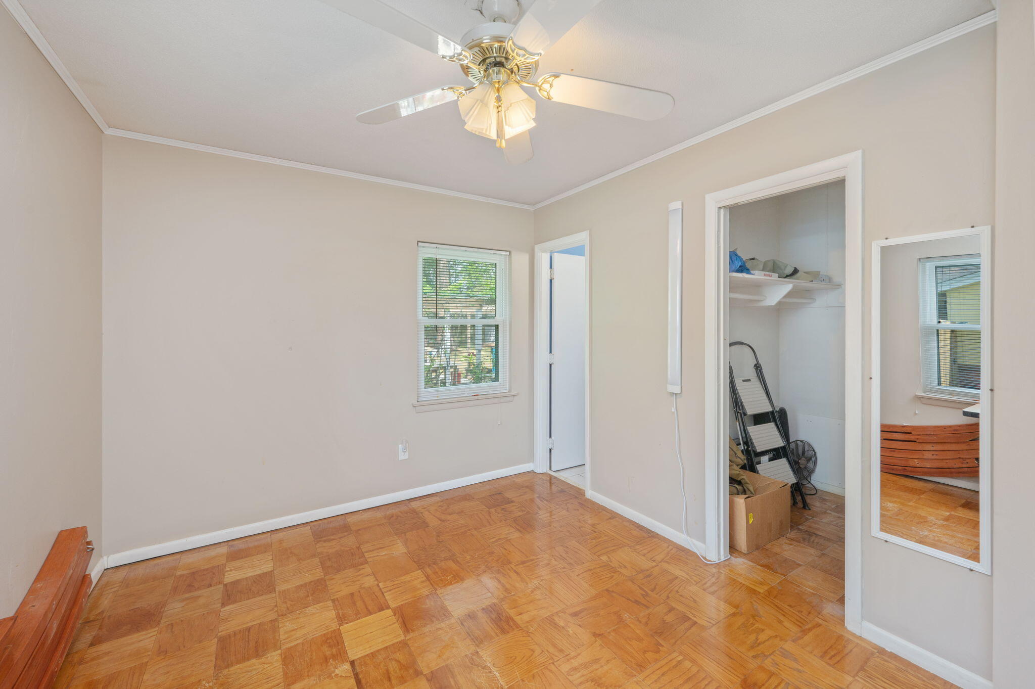 16 SW Temple Avenue