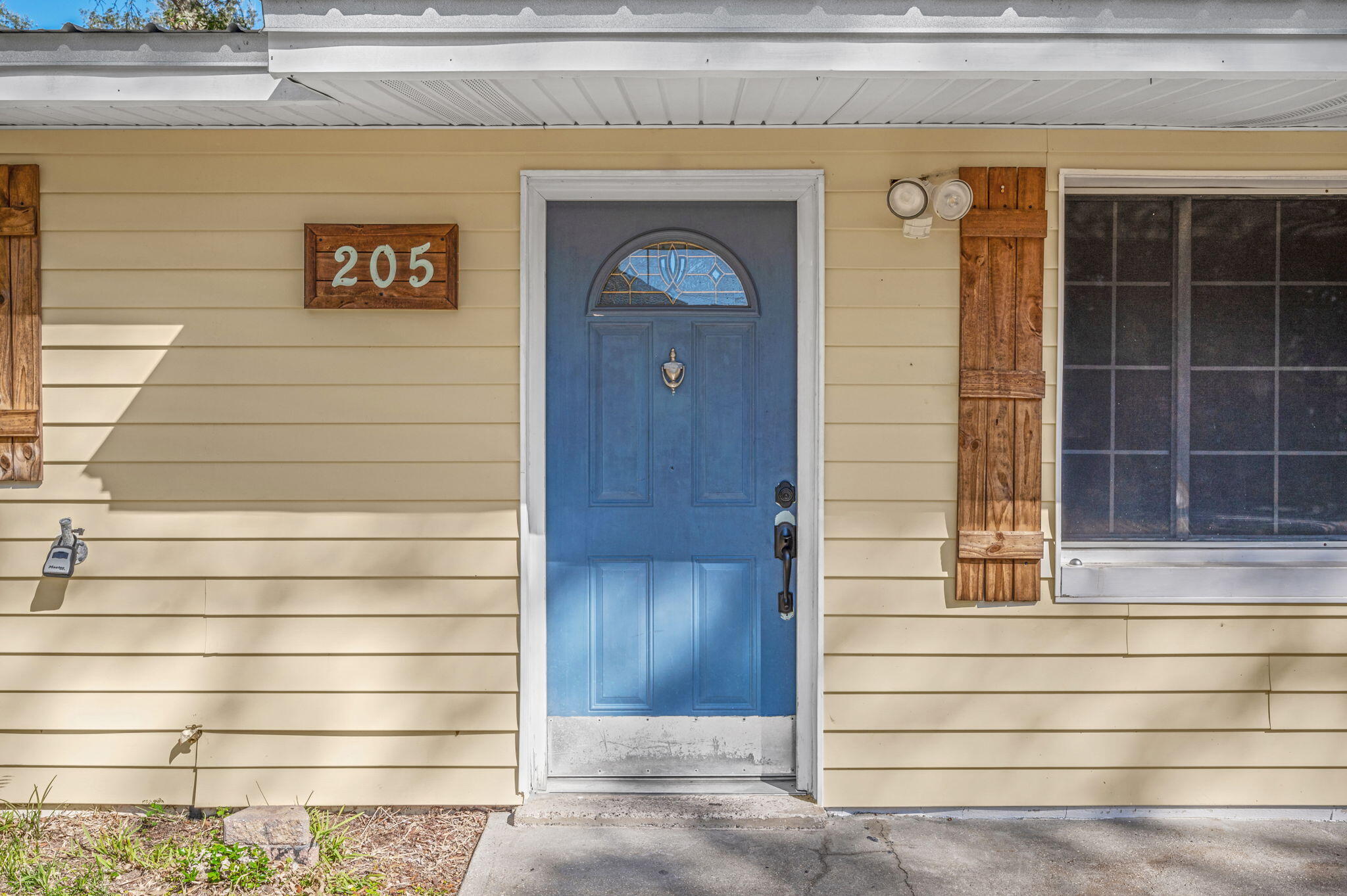 205 Pine Street