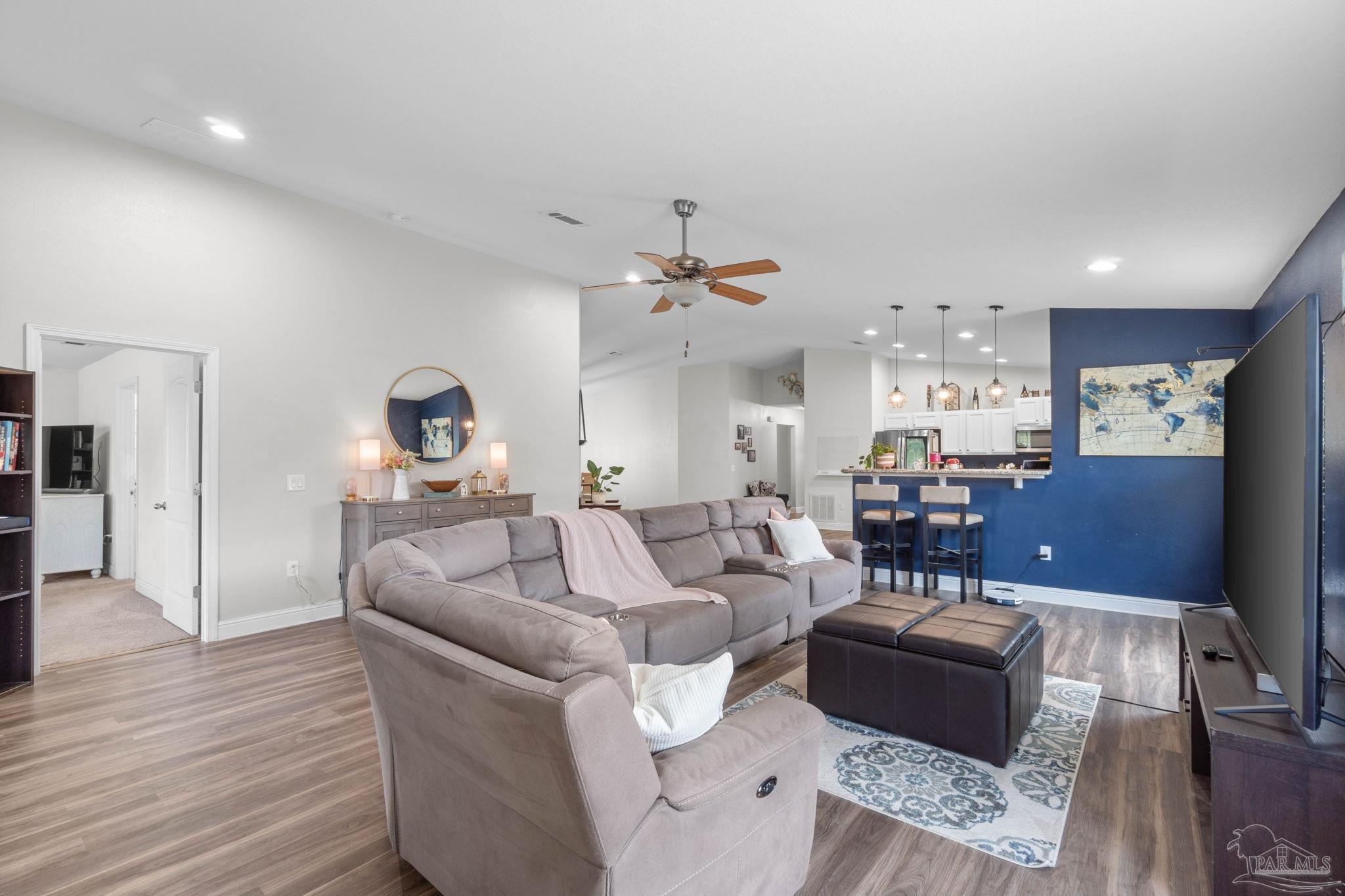 2440 Spur Ln