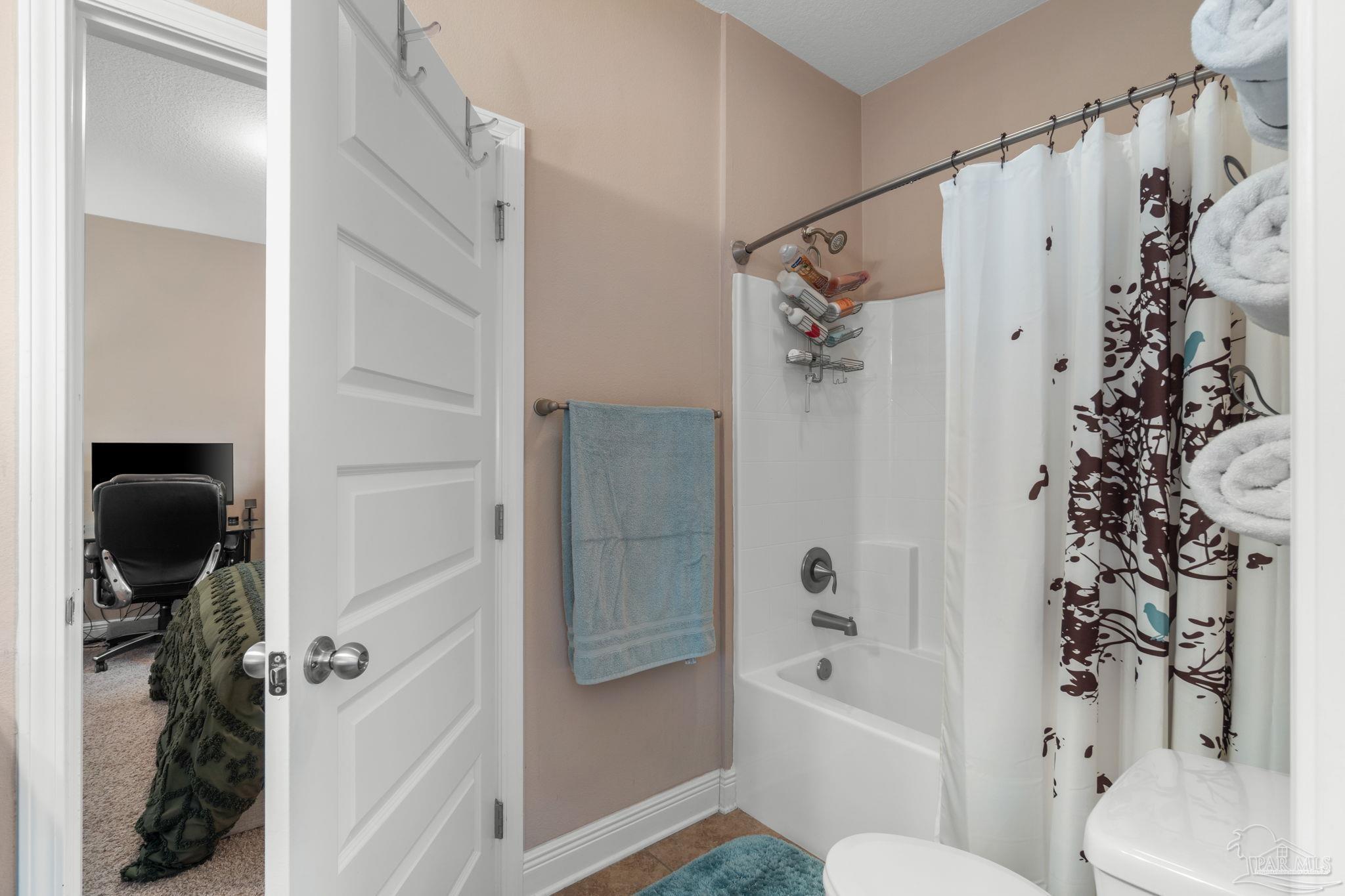 2548 Bluewater Dr