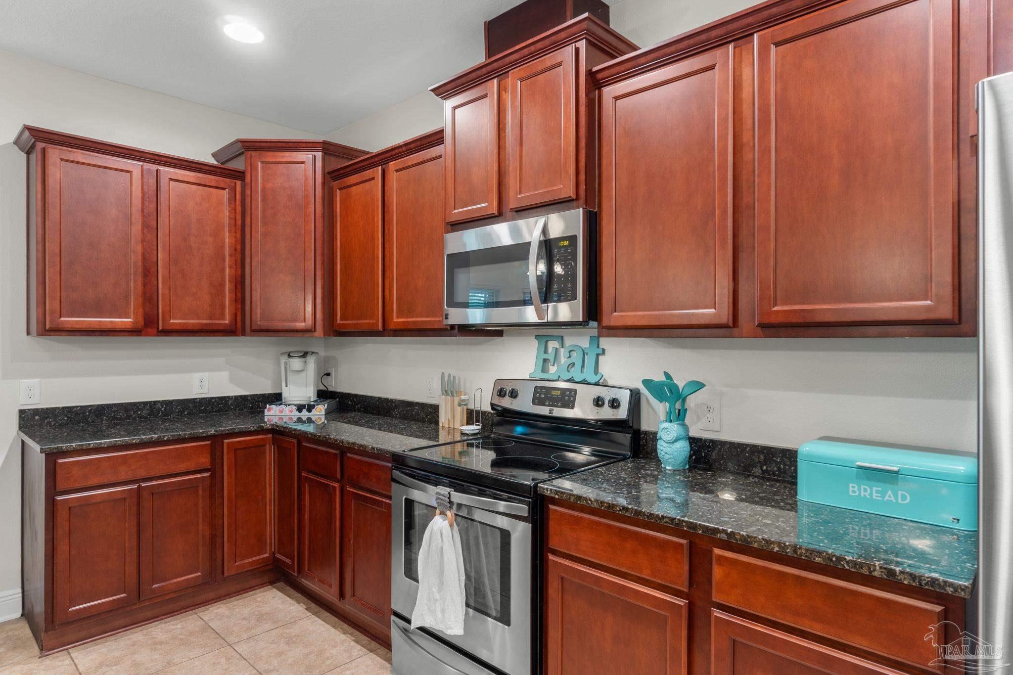 2548 Bluewater Dr