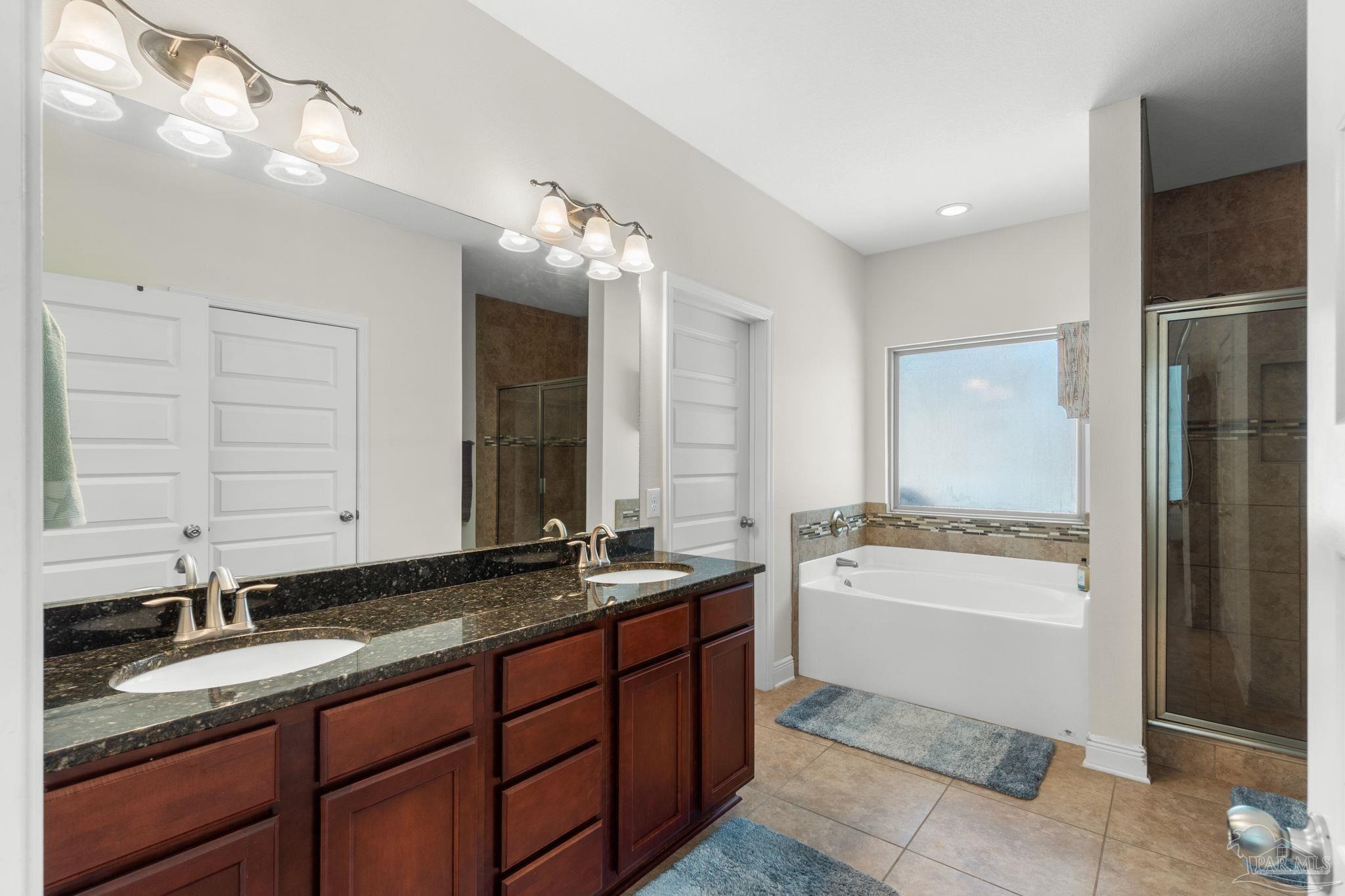 2548 Bluewater Dr