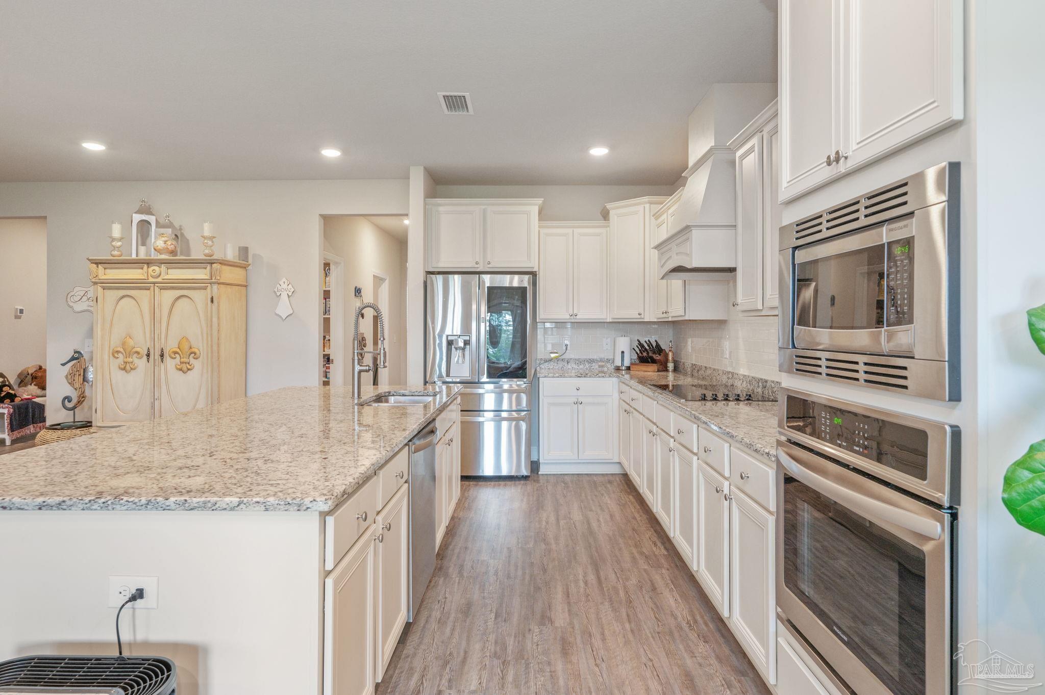 3462 Turquoise Dr