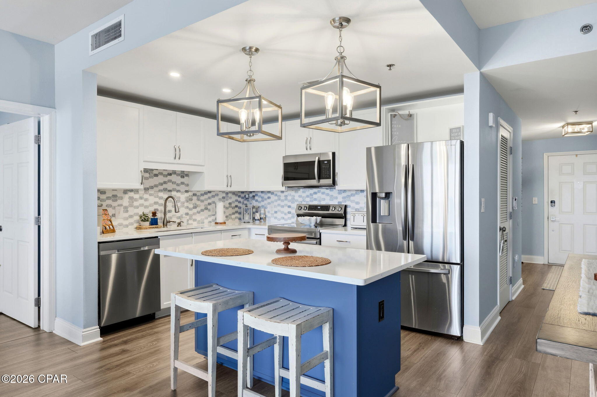 9860 S Thomas Dr 1208