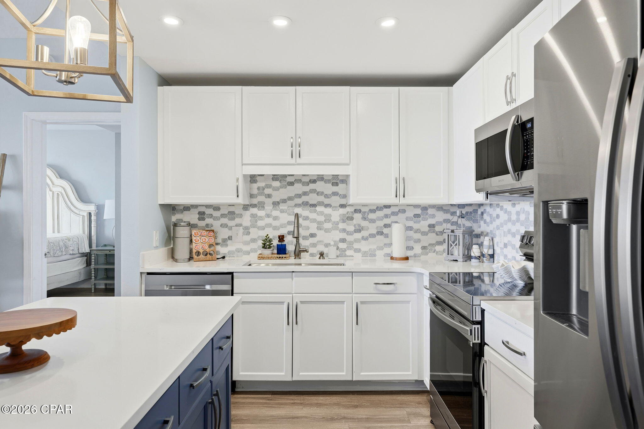 9860 S Thomas Dr 1208