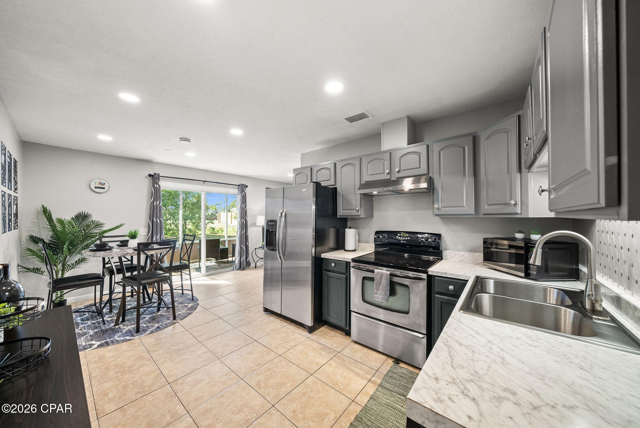 210 N El Centro Boulevard