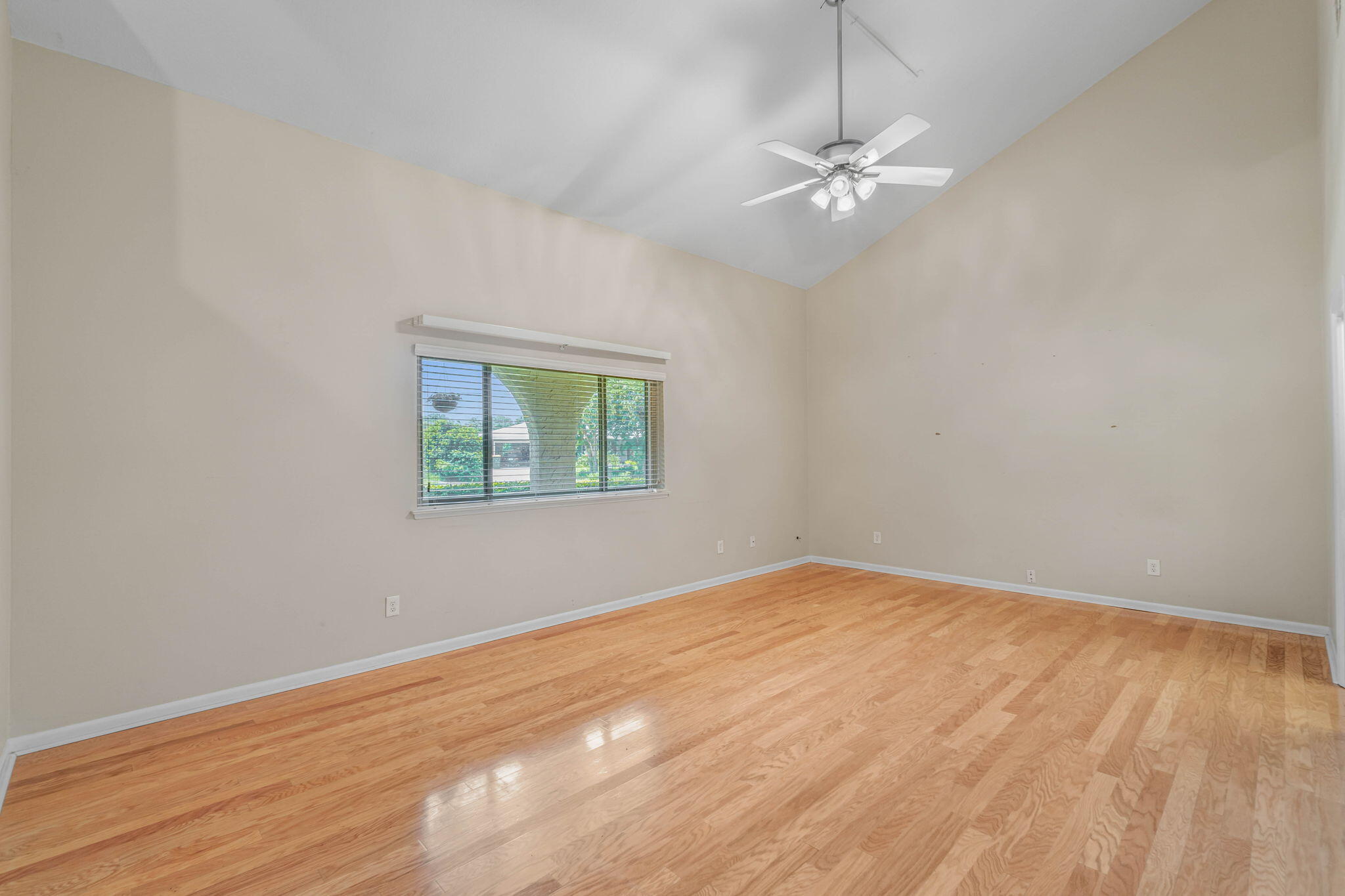 381 NW Marie Circle