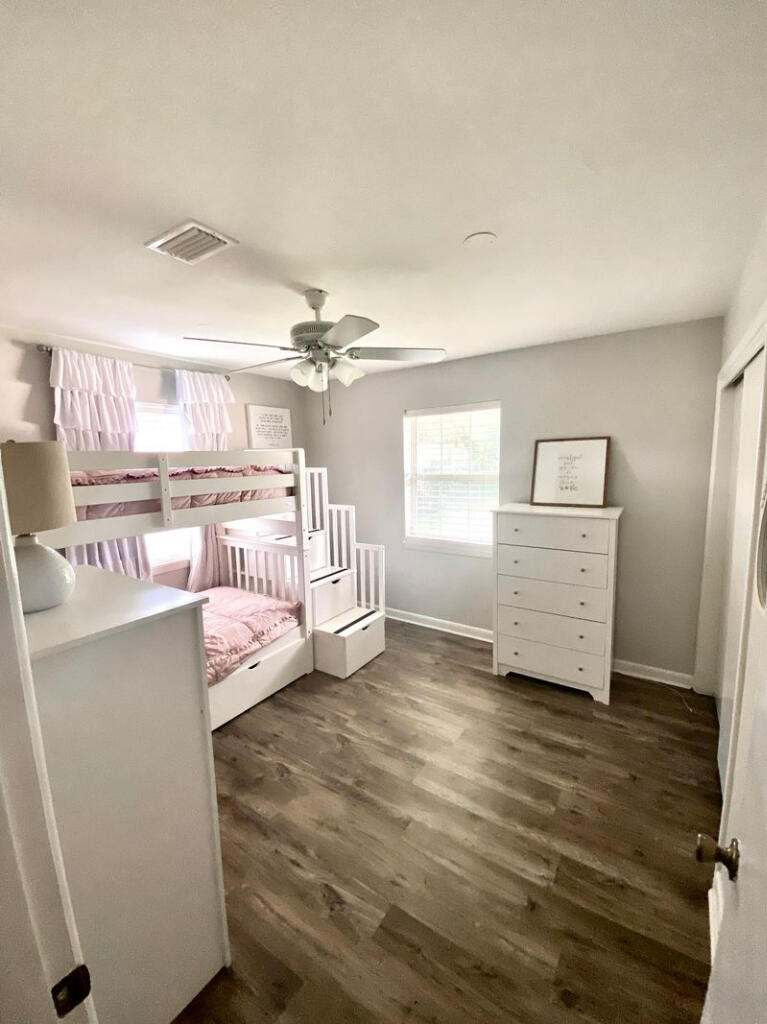 10 NE Fulmar Court