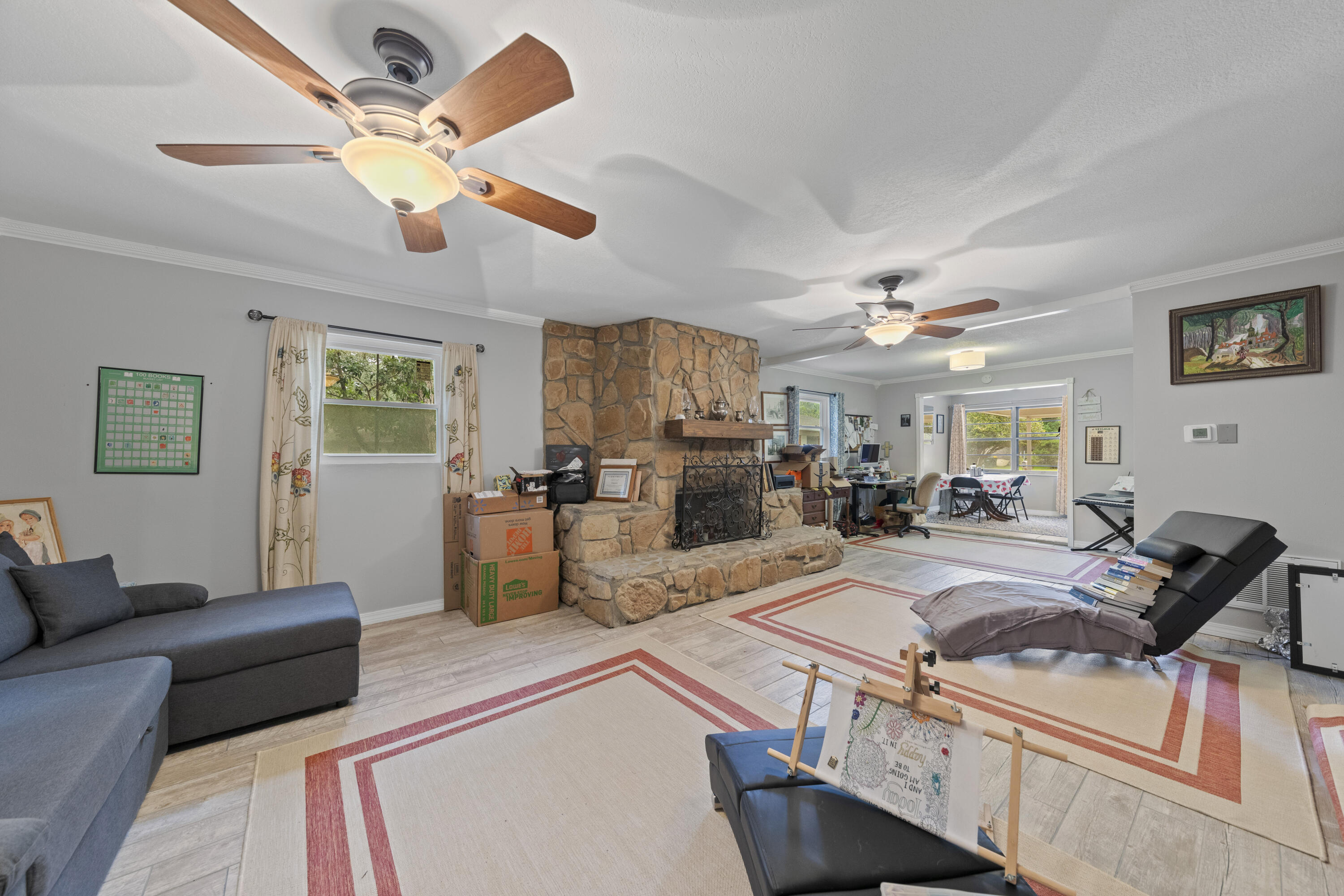 44 NW Hemlock Drive